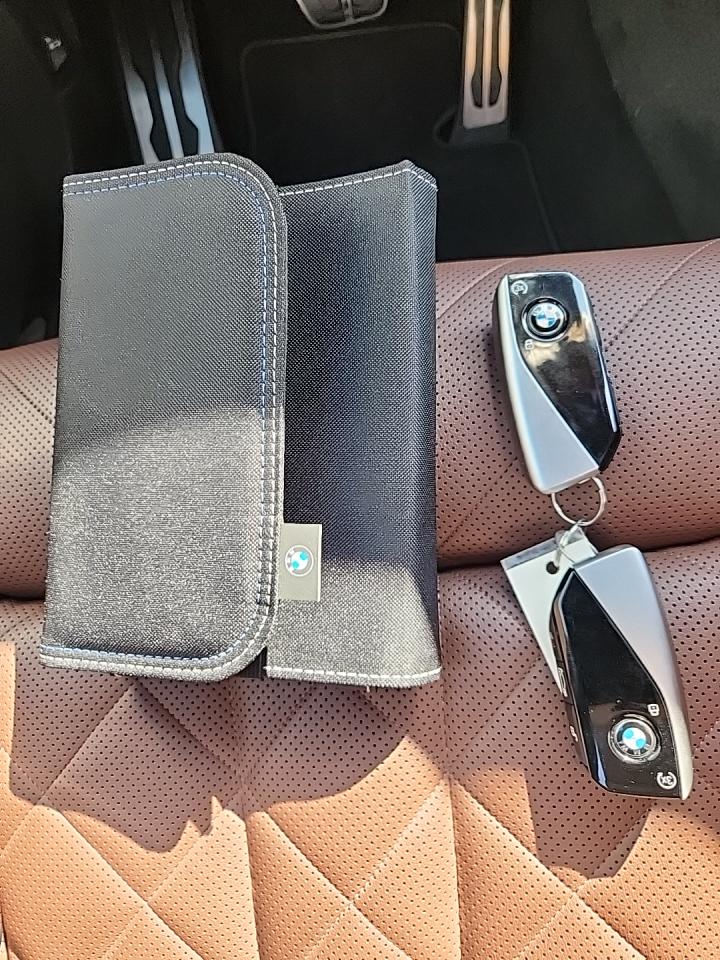 2023 BMW X7 xDrive40i AWD