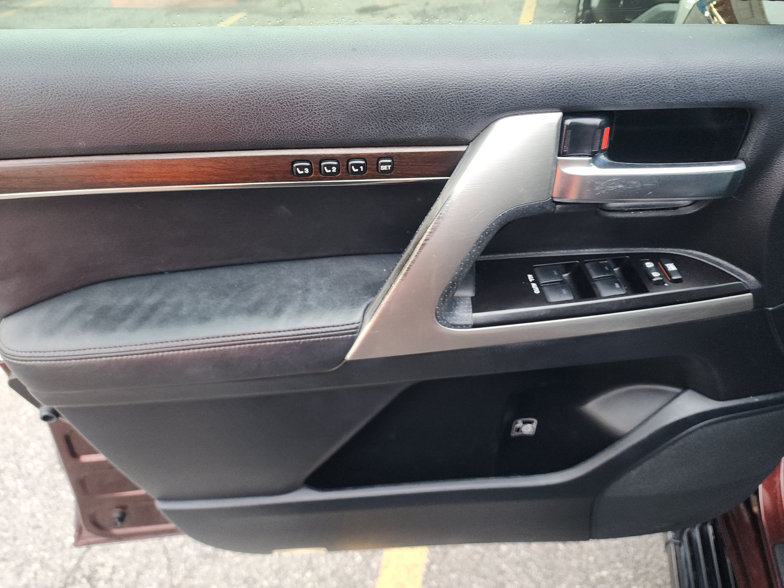 2016 Toyota Land Cruiser Base AWD