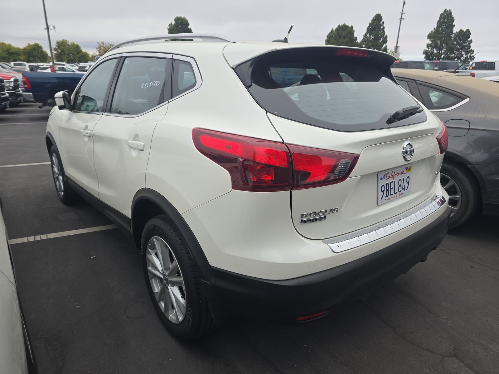 2017 Nissan Rogue Sport SV AWD