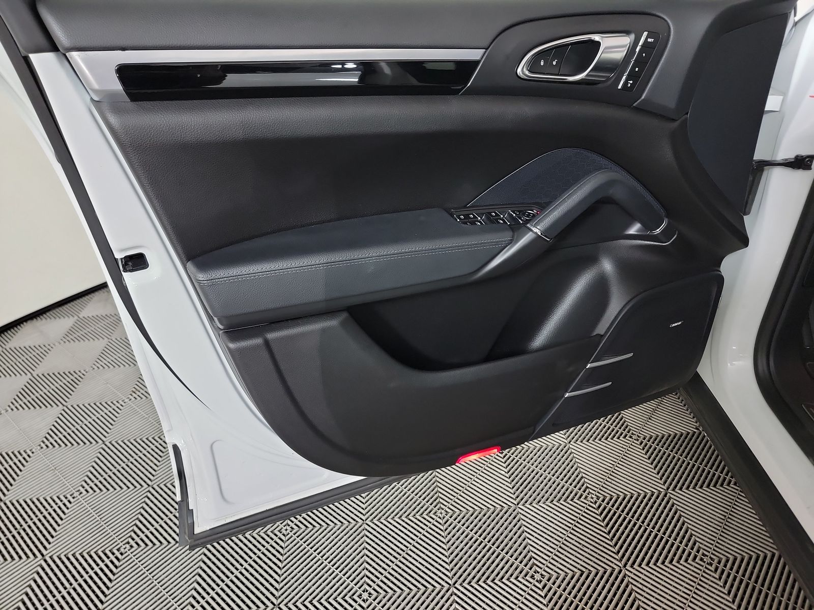 2014 Porsche Cayenne S AWD