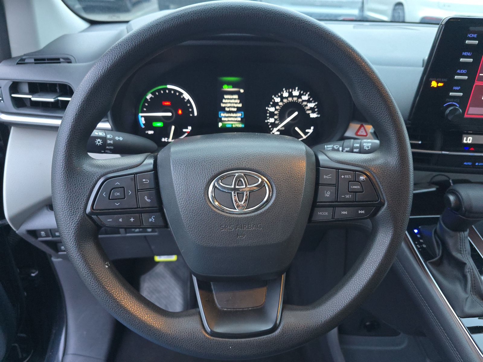 2024 Toyota Sienna LE FWD