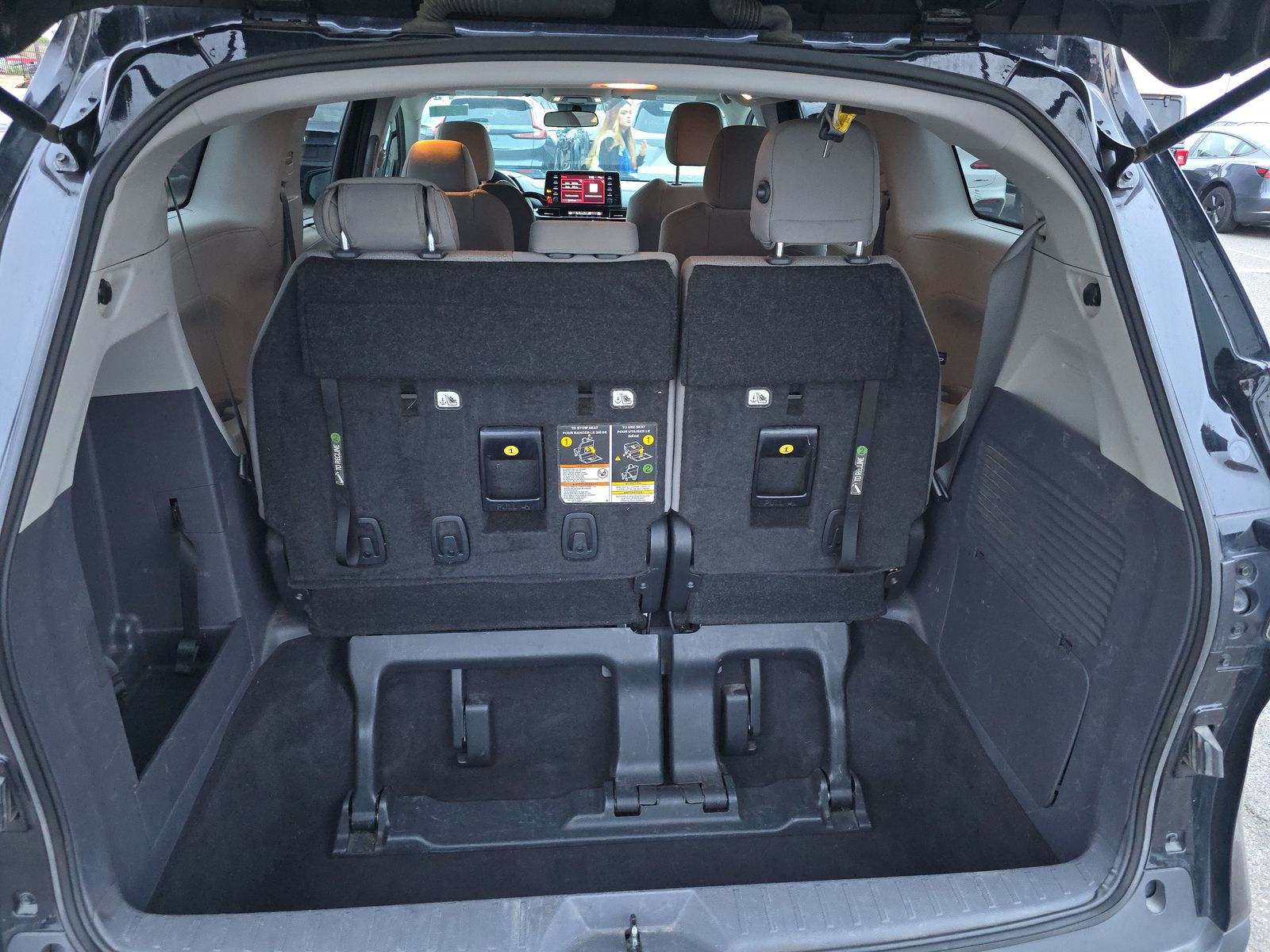 2024 Toyota Sienna LE FWD