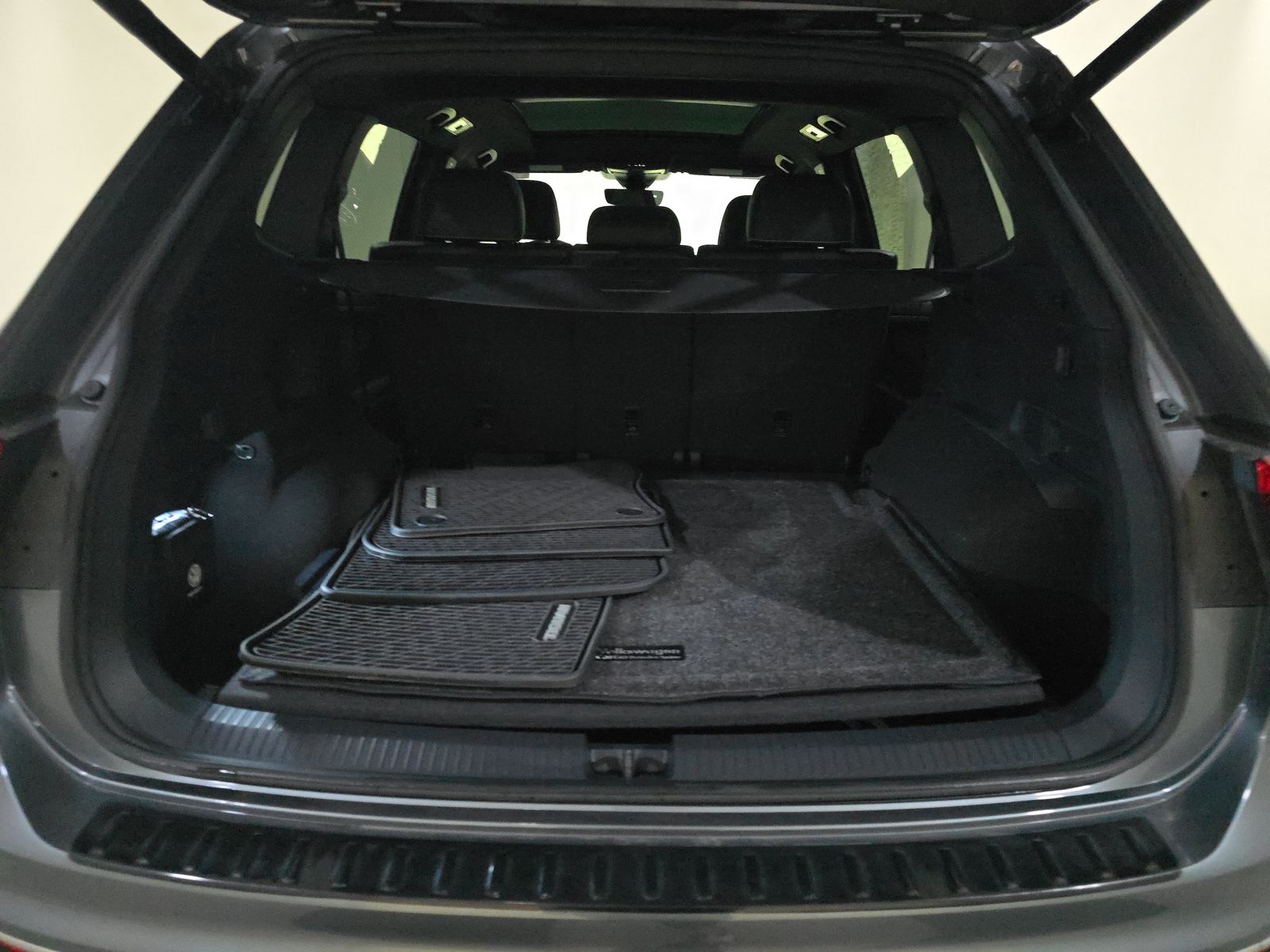 2023 Volkswagen Tiguan 2.0T SEL R-Line AWD