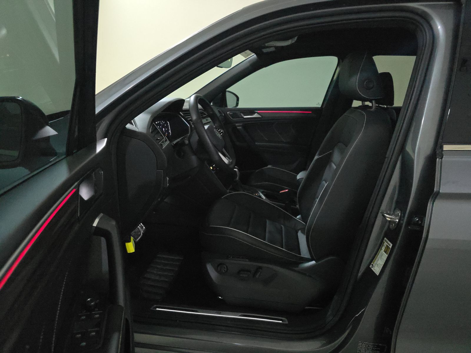 2023 Volkswagen Tiguan 2.0T SEL R-Line AWD