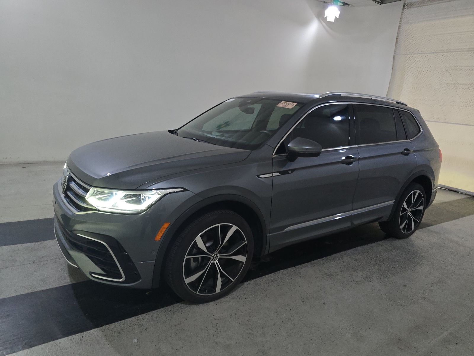 2023 Volkswagen Tiguan 2.0T SEL R-Line AWD