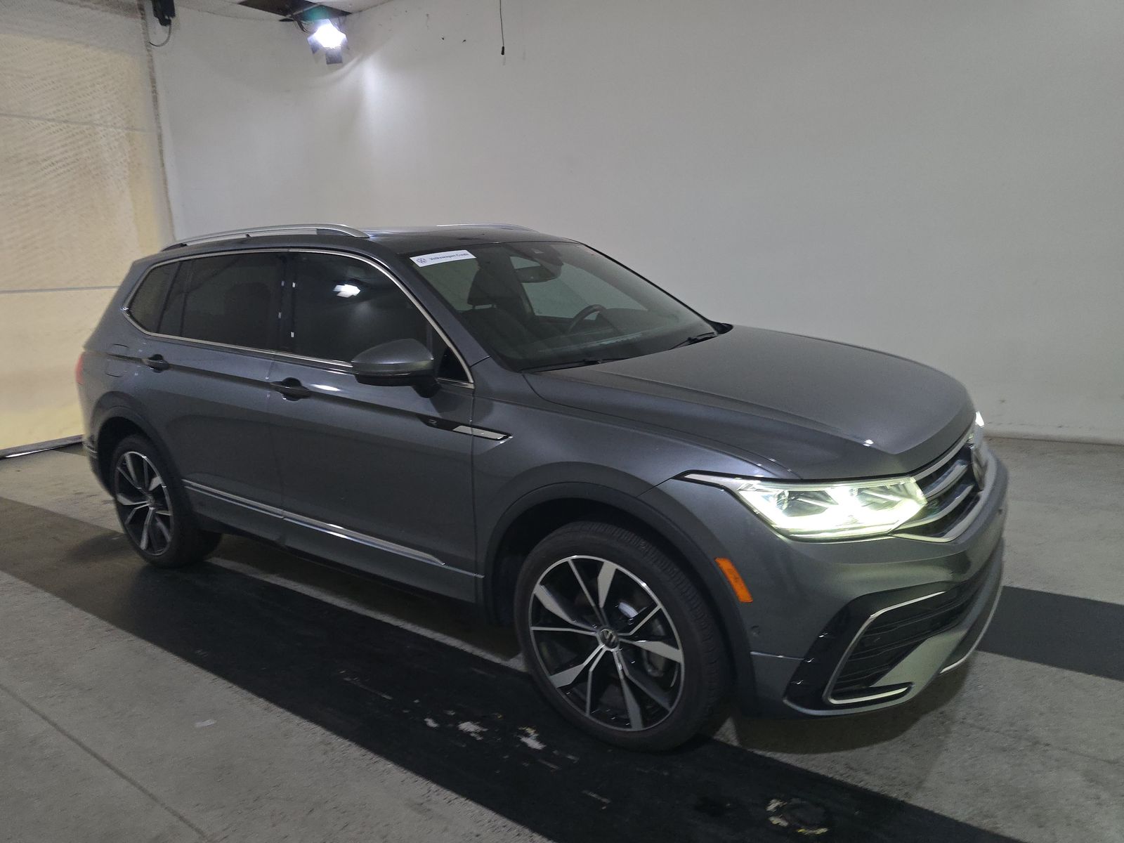 2023 Volkswagen Tiguan 2.0T SEL R-Line AWD