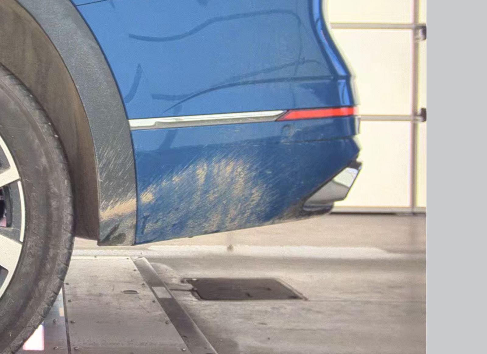 2025 Volkswagen Atlas 2.0T SEL Premium R-Line AWD