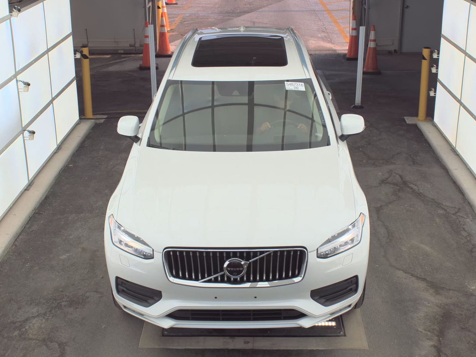 2020 Volvo XC90 T6 Momentum AWD