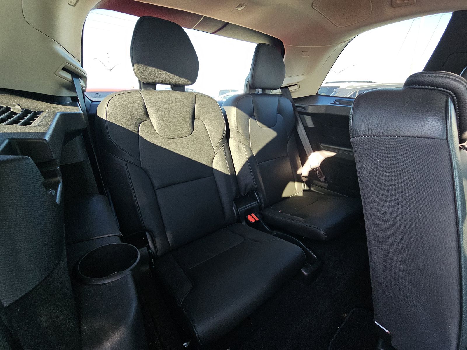 2020 Volvo XC90 T6 Momentum AWD