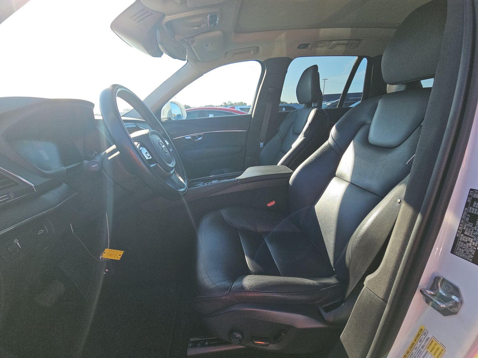 2020 Volvo XC90 T6 Momentum AWD