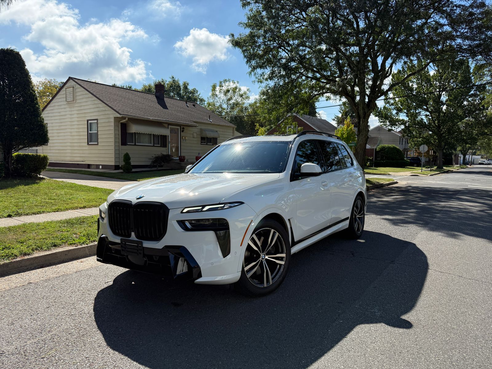 2023 BMW X7 xDrive40i AWD