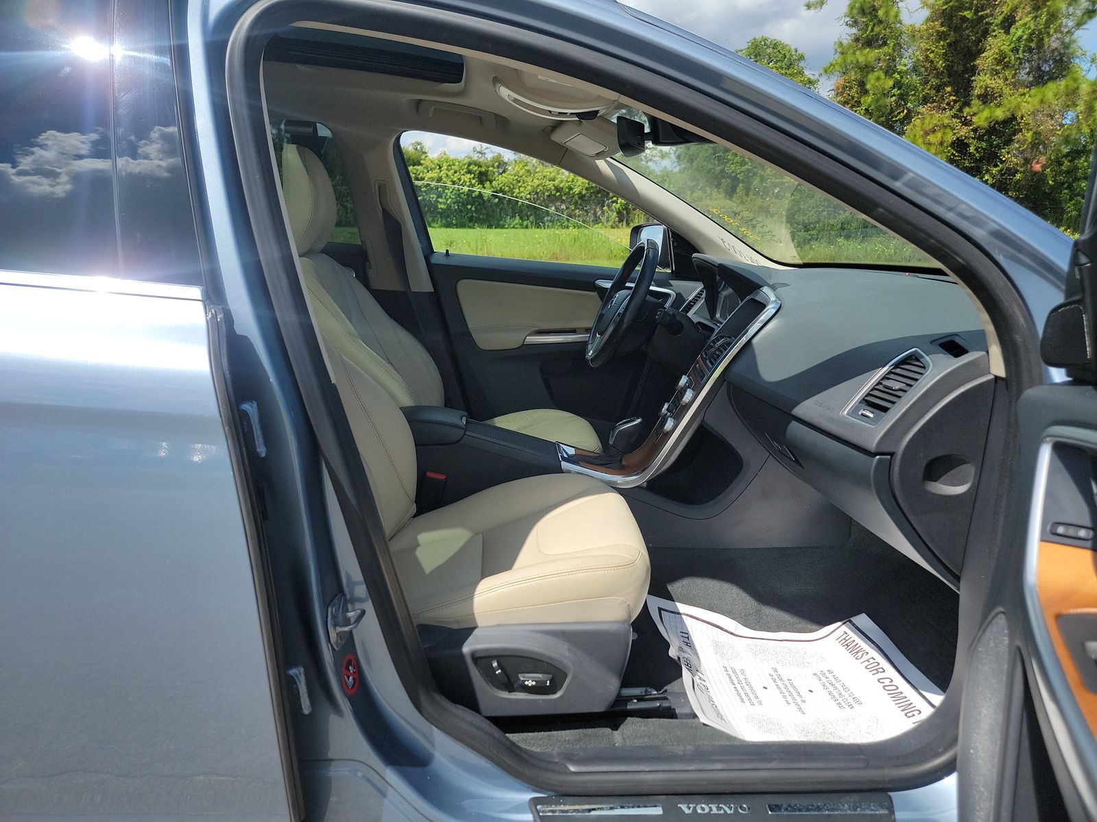 2017 Volvo XC60 T5 Inscription FWD