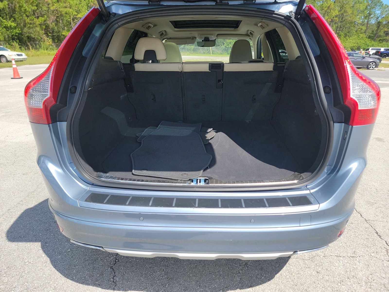 2017 Volvo XC60 T5 Inscription FWD