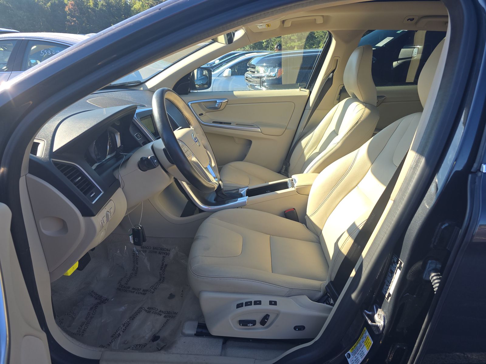 2016 Volvo XC60 T5 Platinum FWD