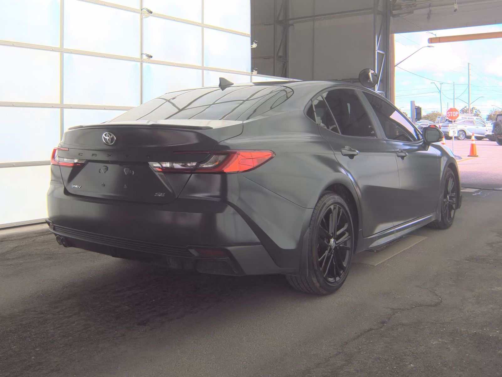 2025 Toyota Camry SE FWD