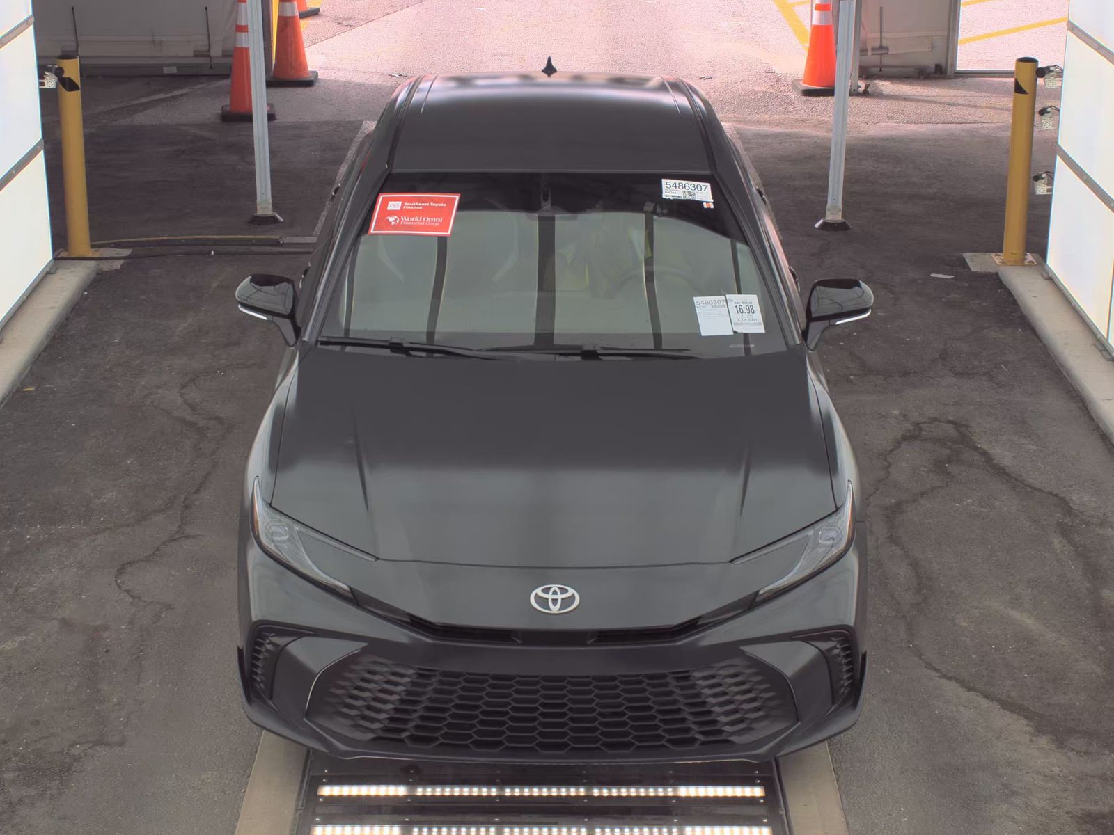 2025 Toyota Camry SE FWD