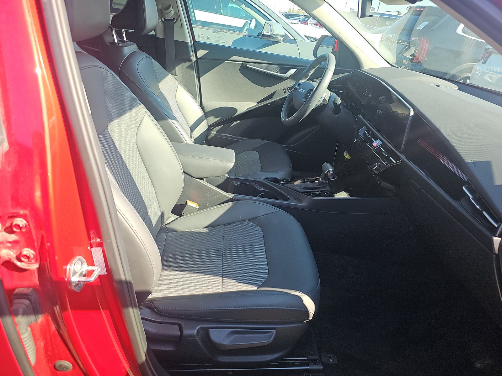 2023 Kia Niro EX FWD