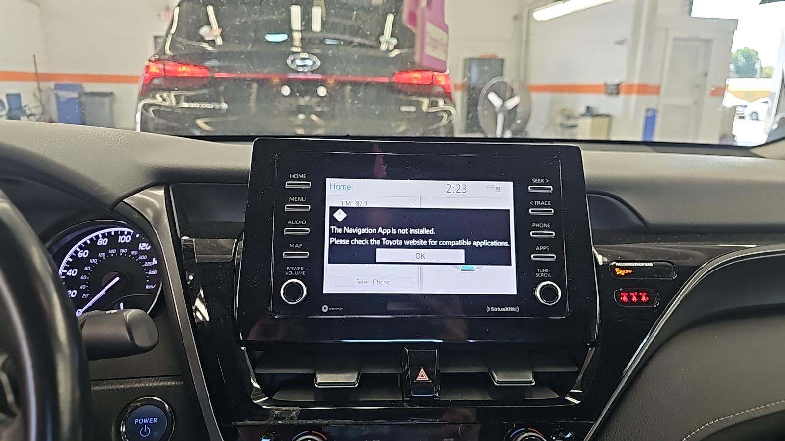 2022 Toyota Camry Hybrid SE FWD