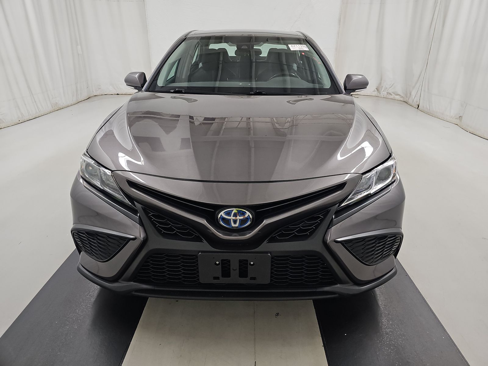 2022 Toyota Camry Hybrid SE FWD