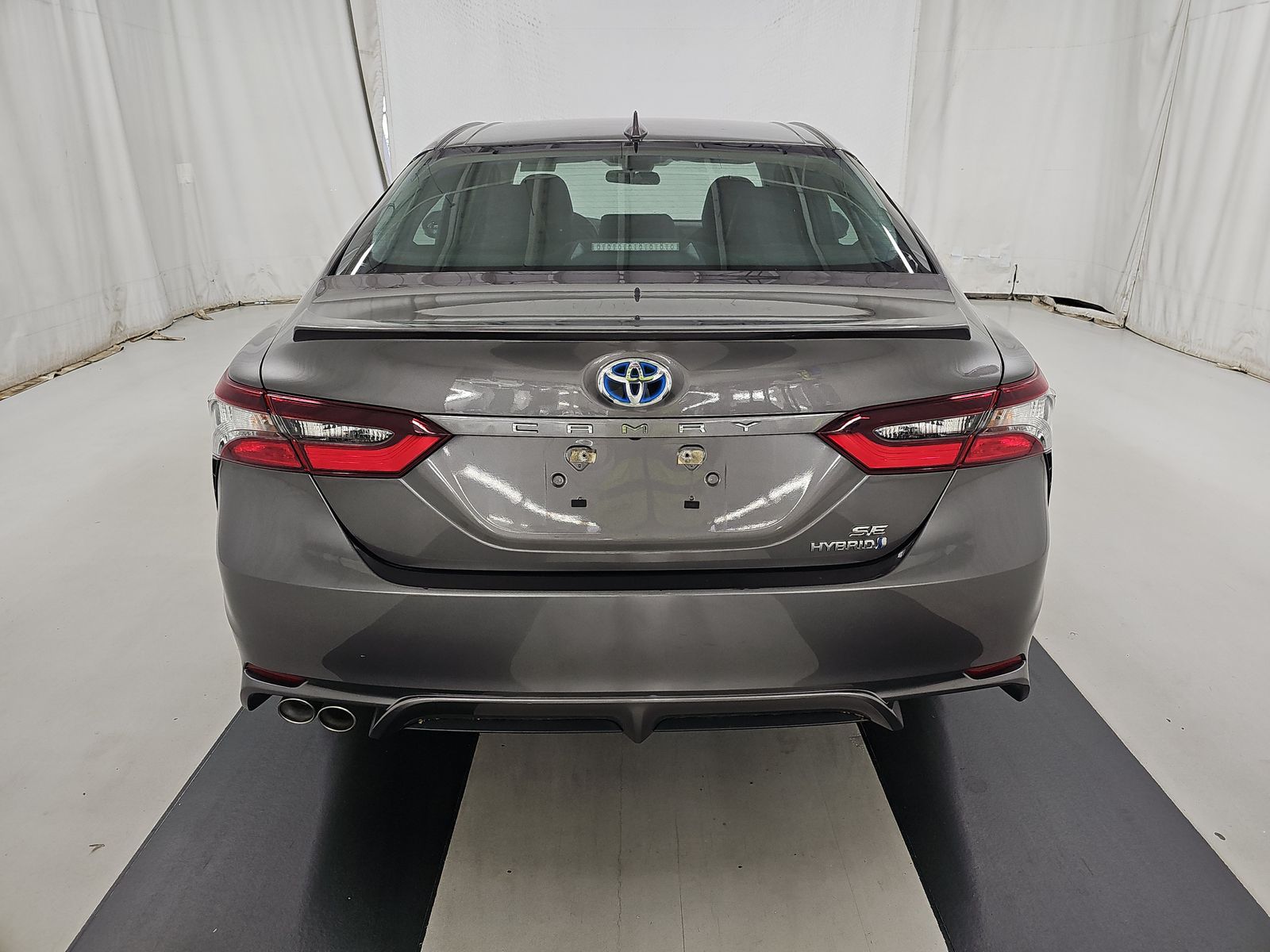 2022 Toyota Camry Hybrid SE FWD