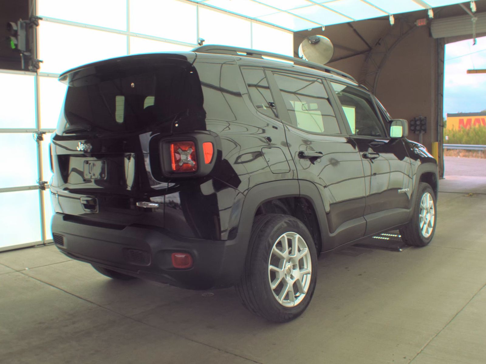 2022 Jeep Renegade Latitude AWD