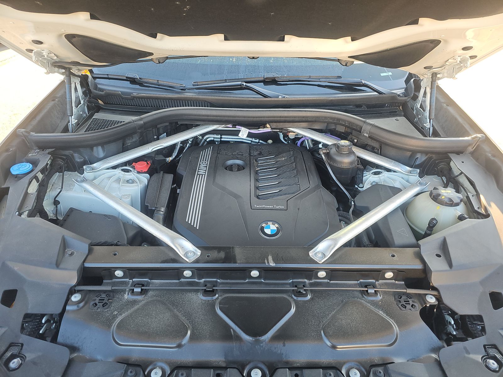 2022 BMW X6 xDrive40i AWD