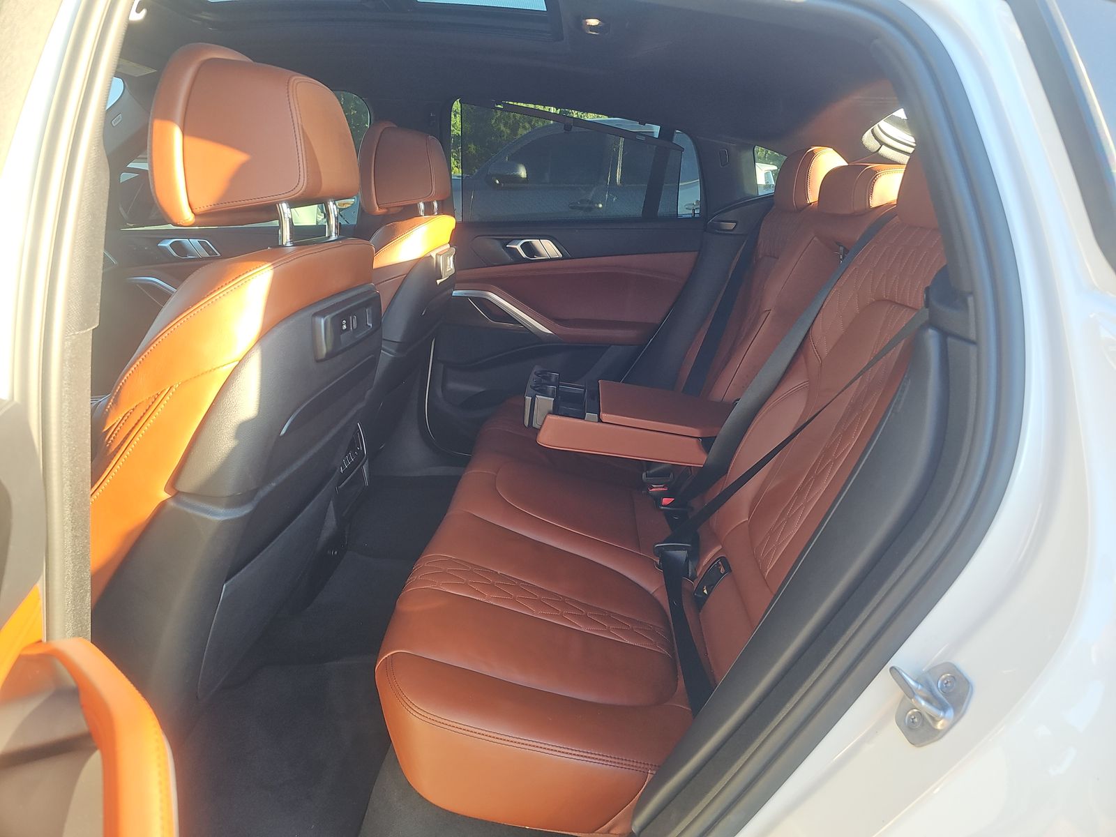 2022 BMW X6 xDrive40i AWD