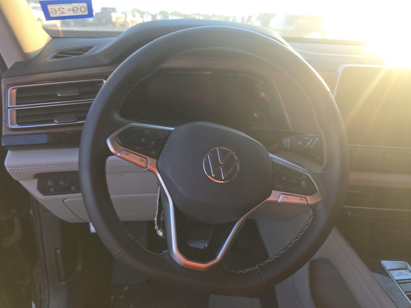 2024 Volkswagen Atlas 2.0T SE FWD