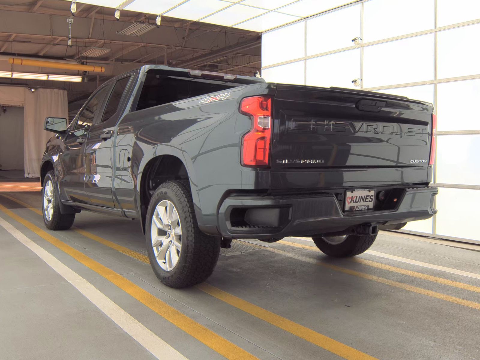 2021 Chevrolet Silverado 1500 Custom AWD