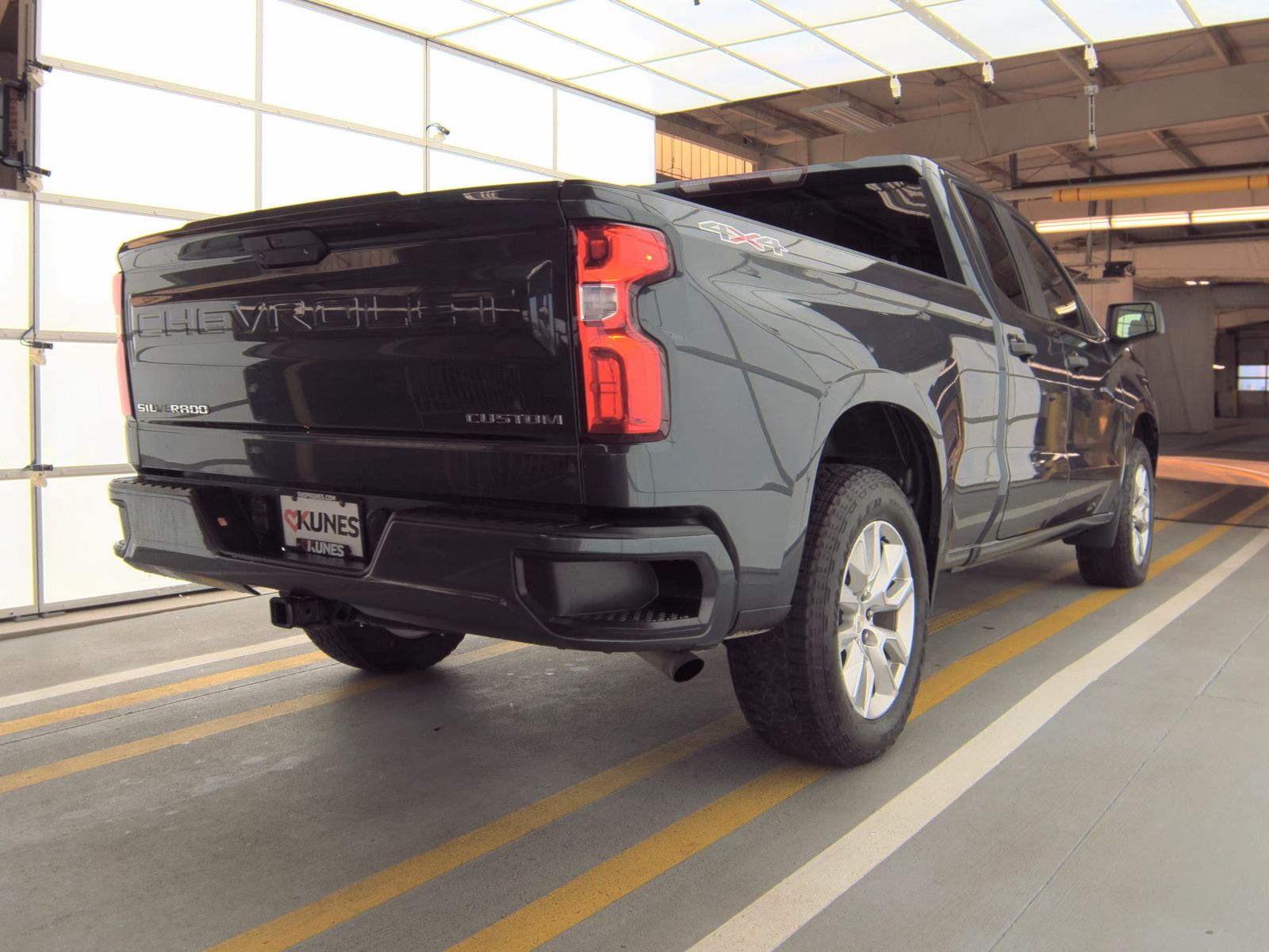 2021 Chevrolet Silverado 1500 Custom AWD