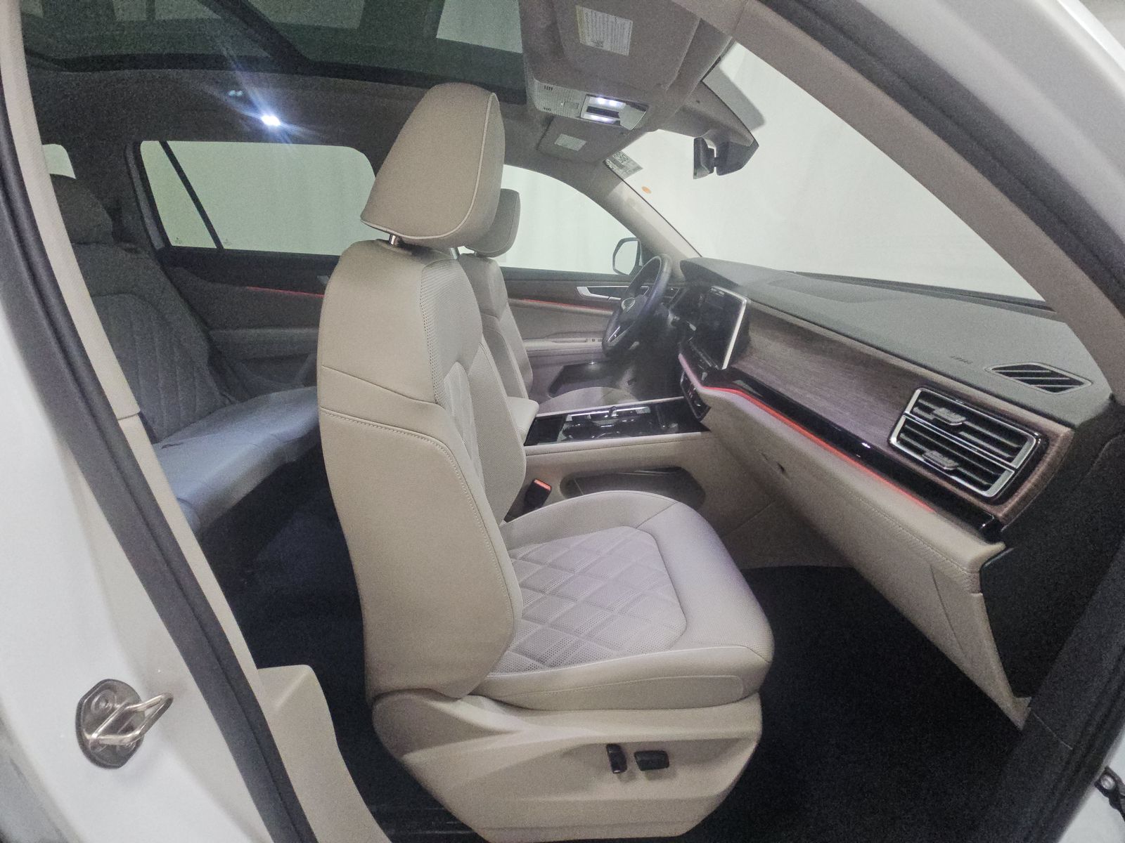 2024 Volkswagen Atlas 2.0T SEL Premium R-Line AWD