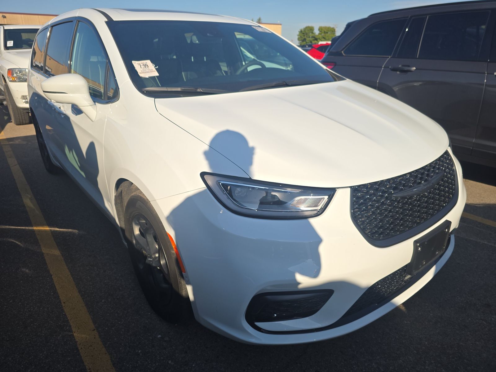 2022 Chrysler Pacifica Hybrid Limited FWD