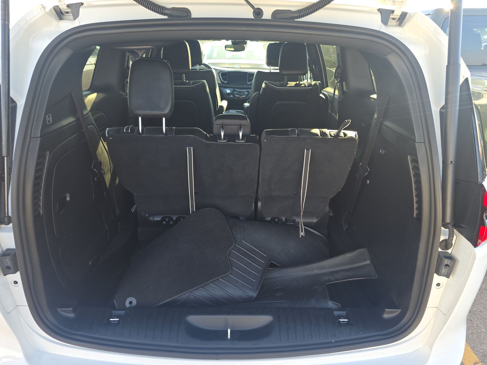 2022 Chrysler Pacifica Hybrid Limited FWD