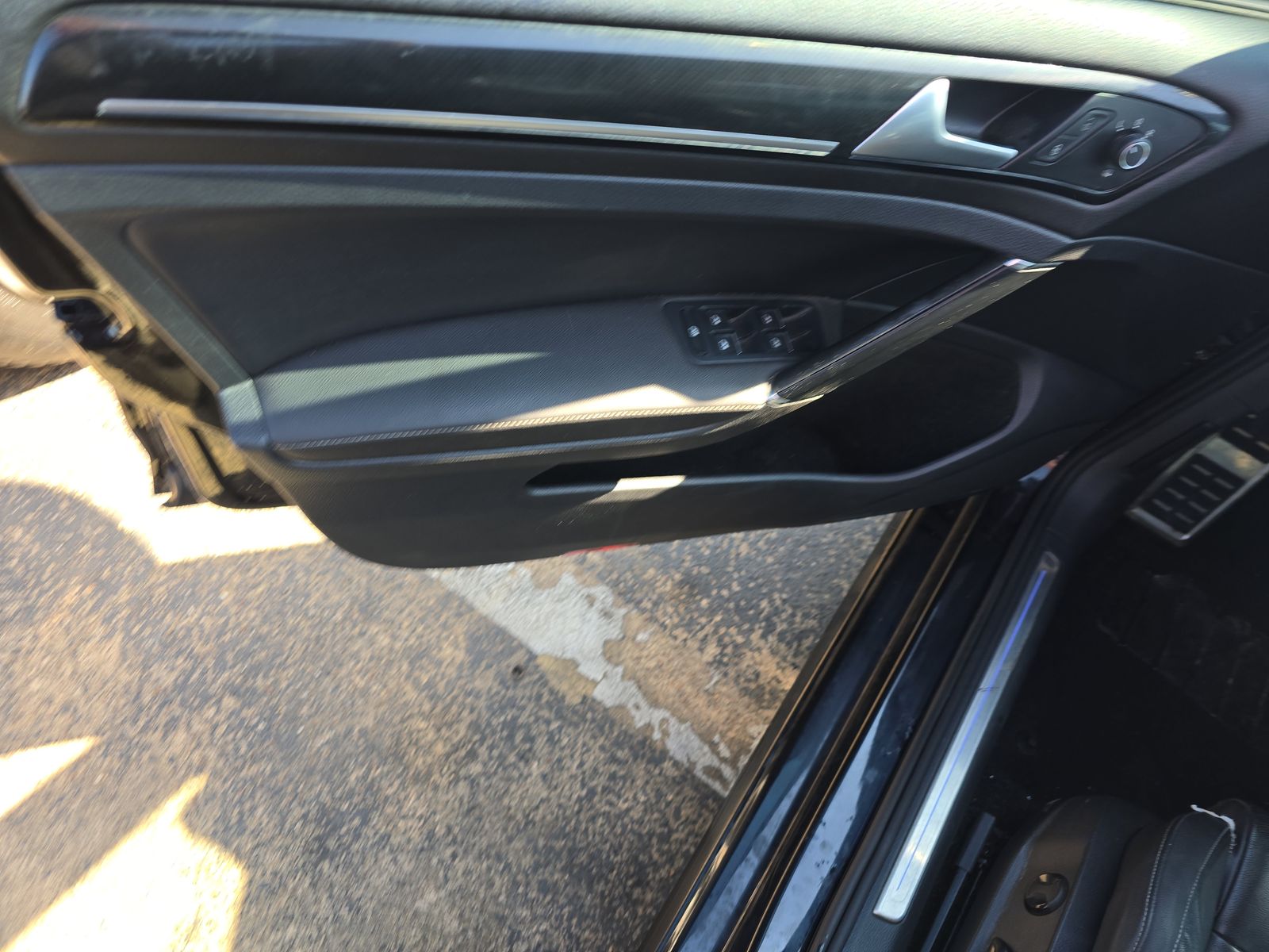 2016 Volkswagen Golf R 2.0T AWD