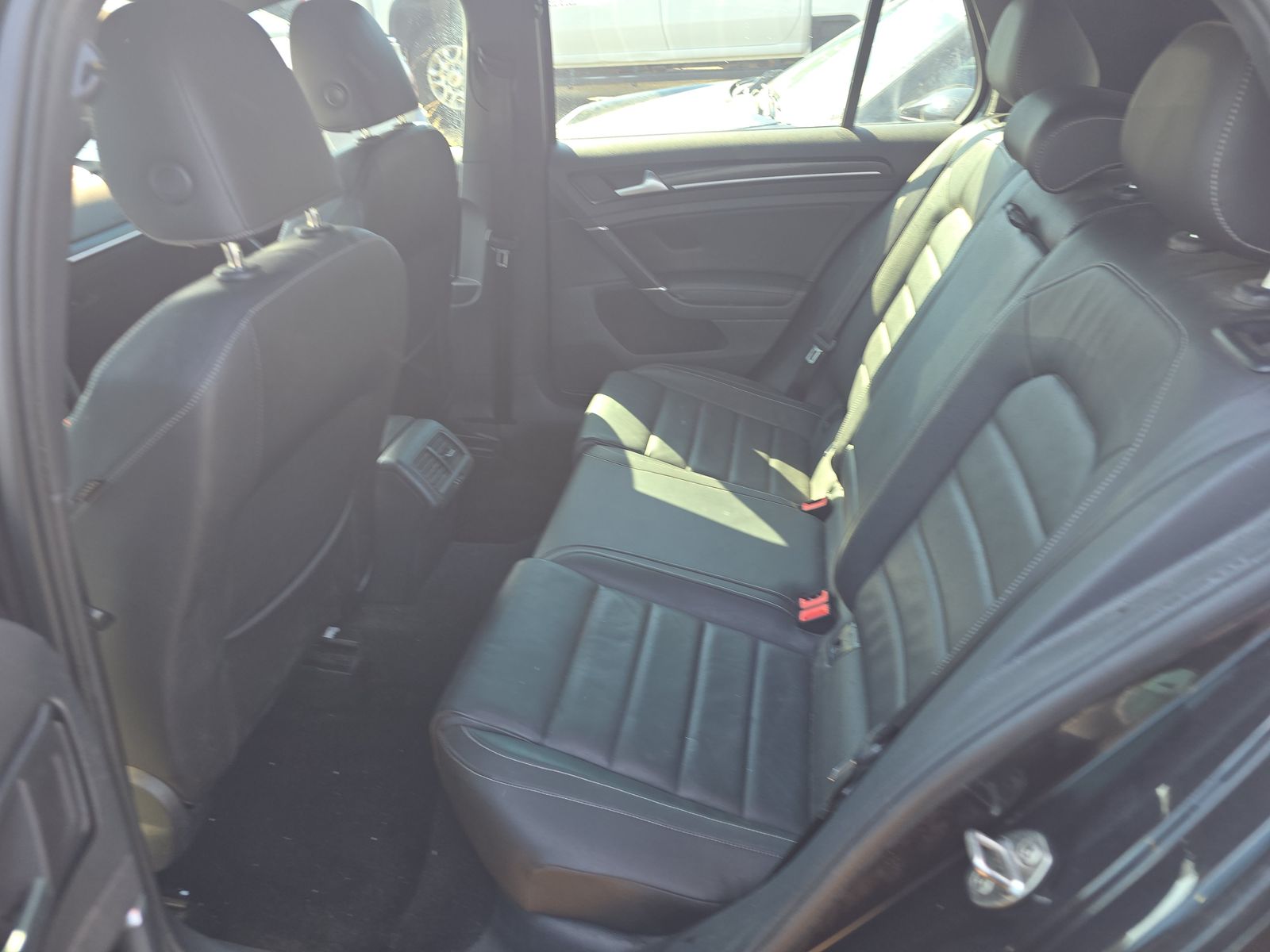 2016 Volkswagen Golf R 2.0T AWD