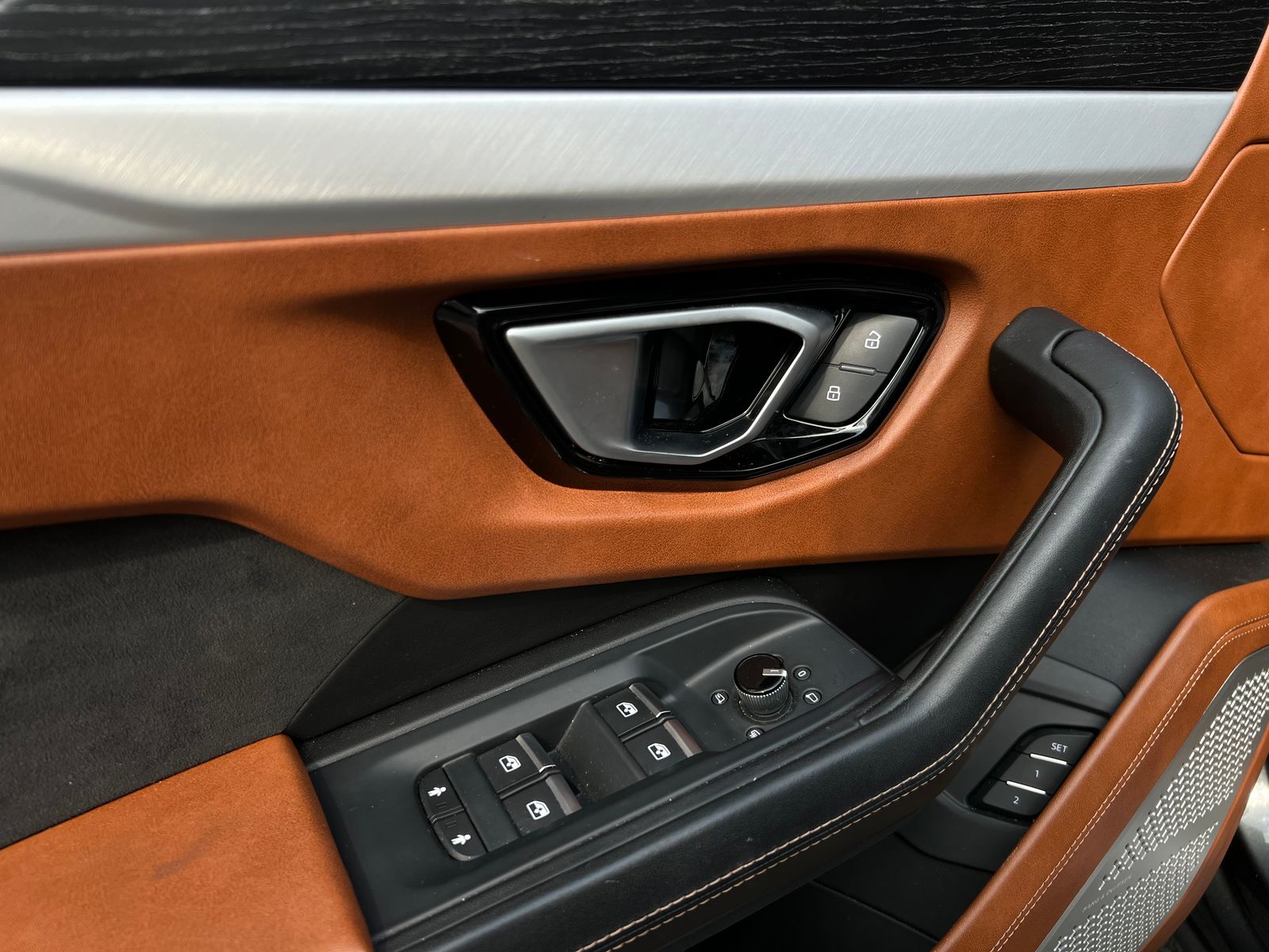 2019 Lamborghini Urus Base AWD