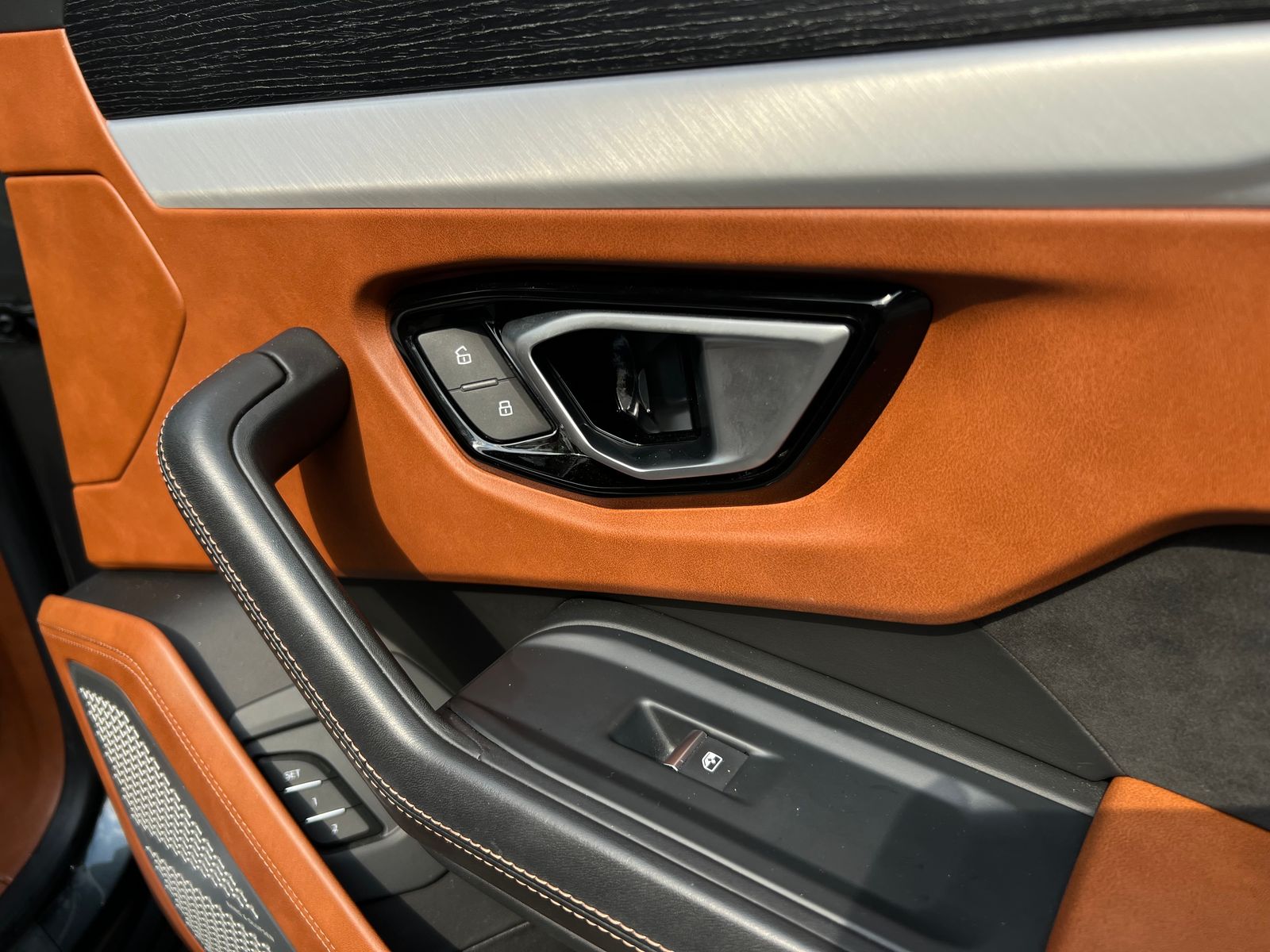 2019 Lamborghini Urus Base AWD