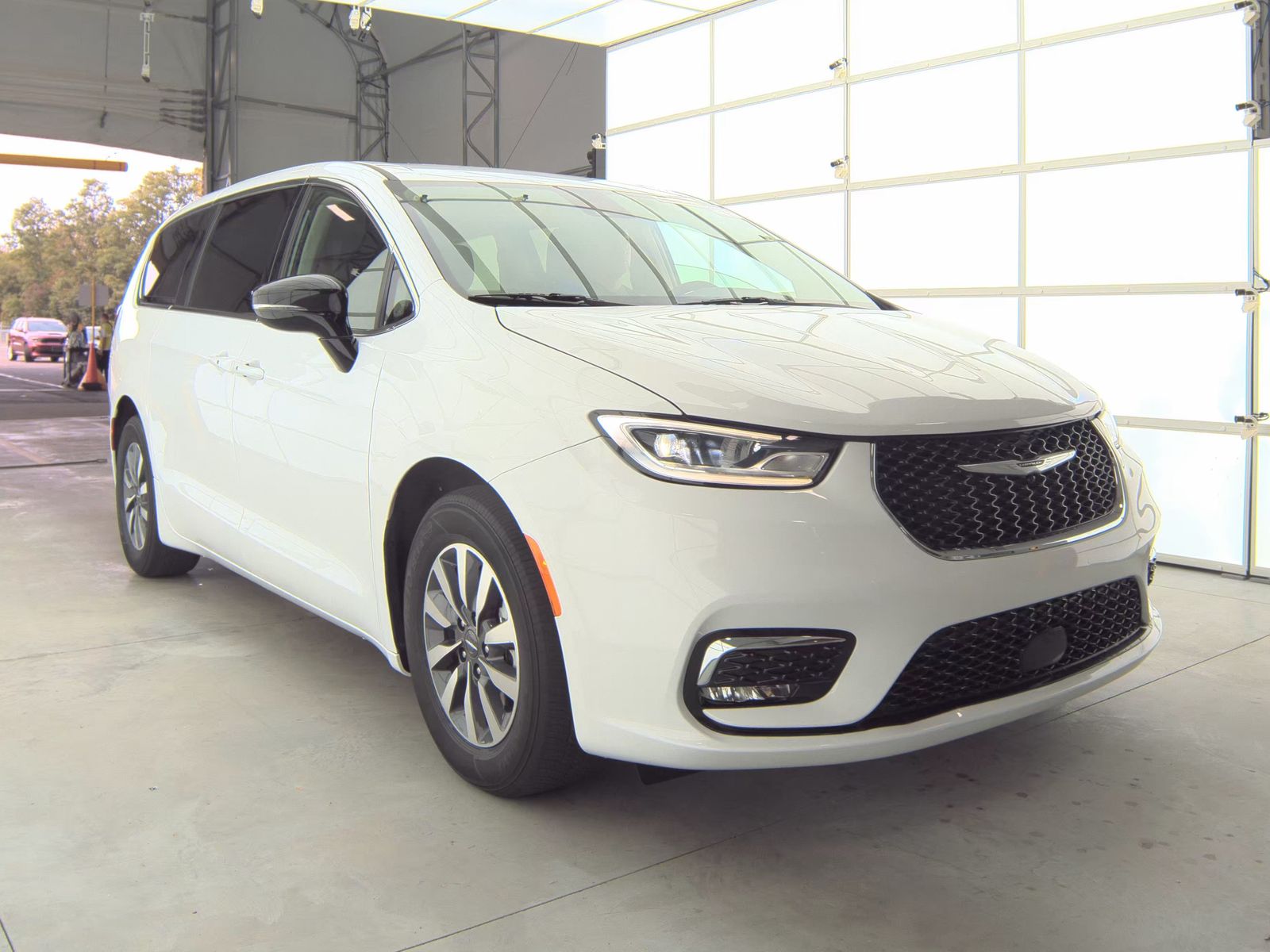 2024 Chrysler Pacifica Hybrid Select FWD