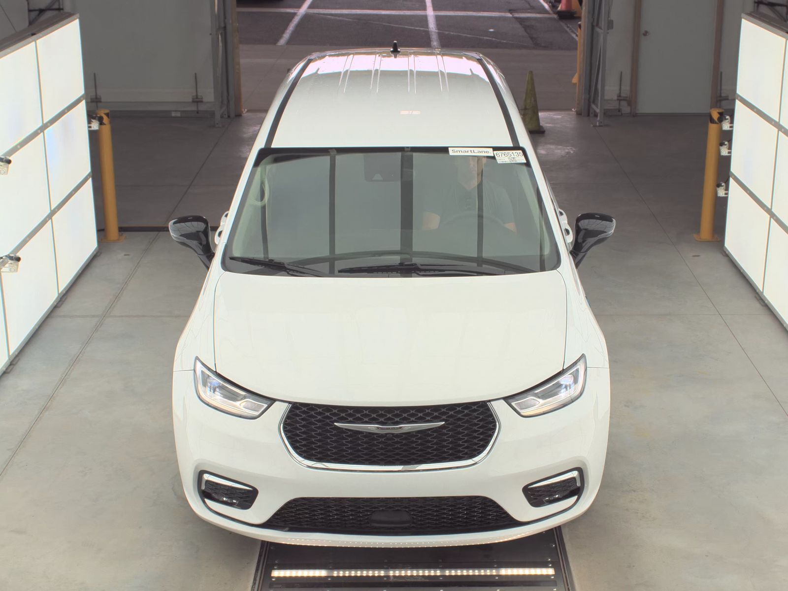 2024 Chrysler Pacifica Hybrid Select FWD