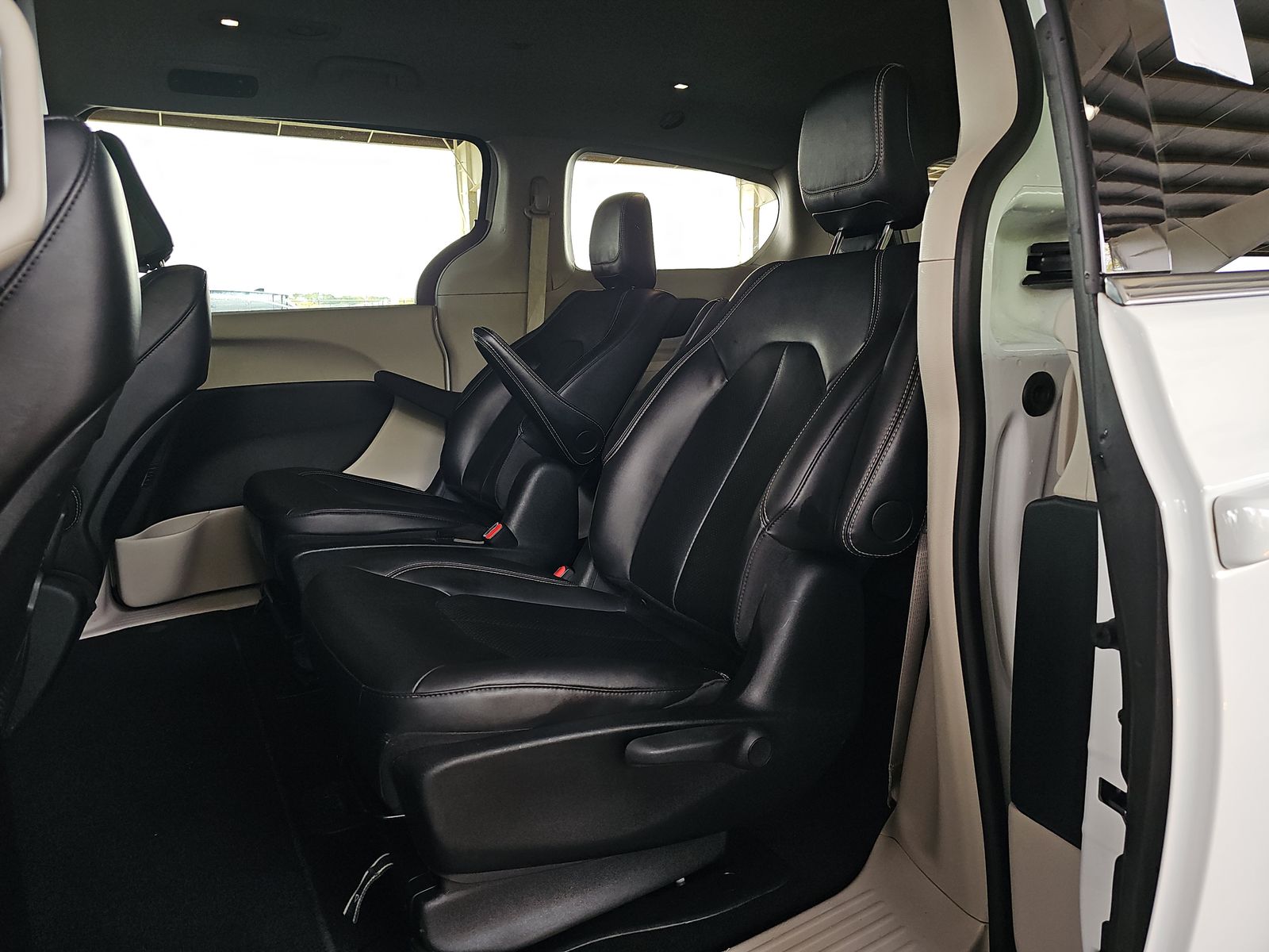 2024 Chrysler Pacifica Hybrid Select FWD