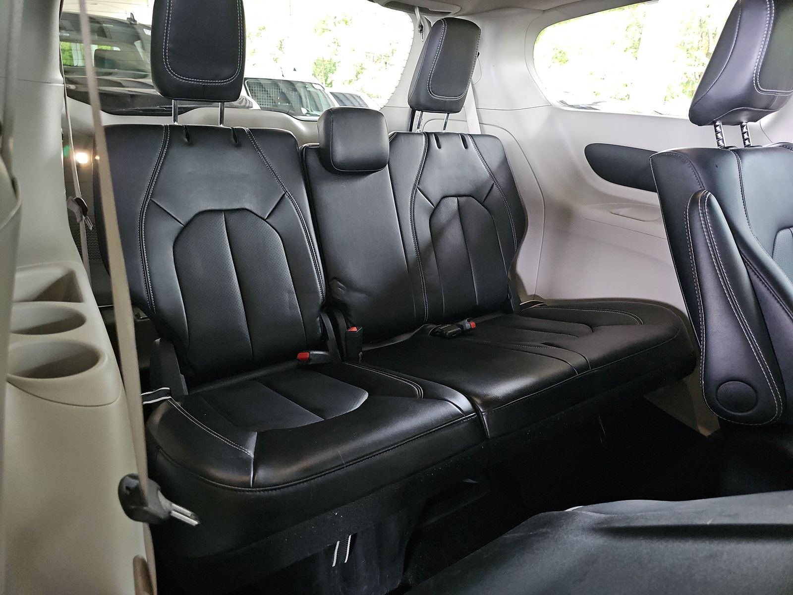 2024 Chrysler Pacifica Hybrid Select FWD