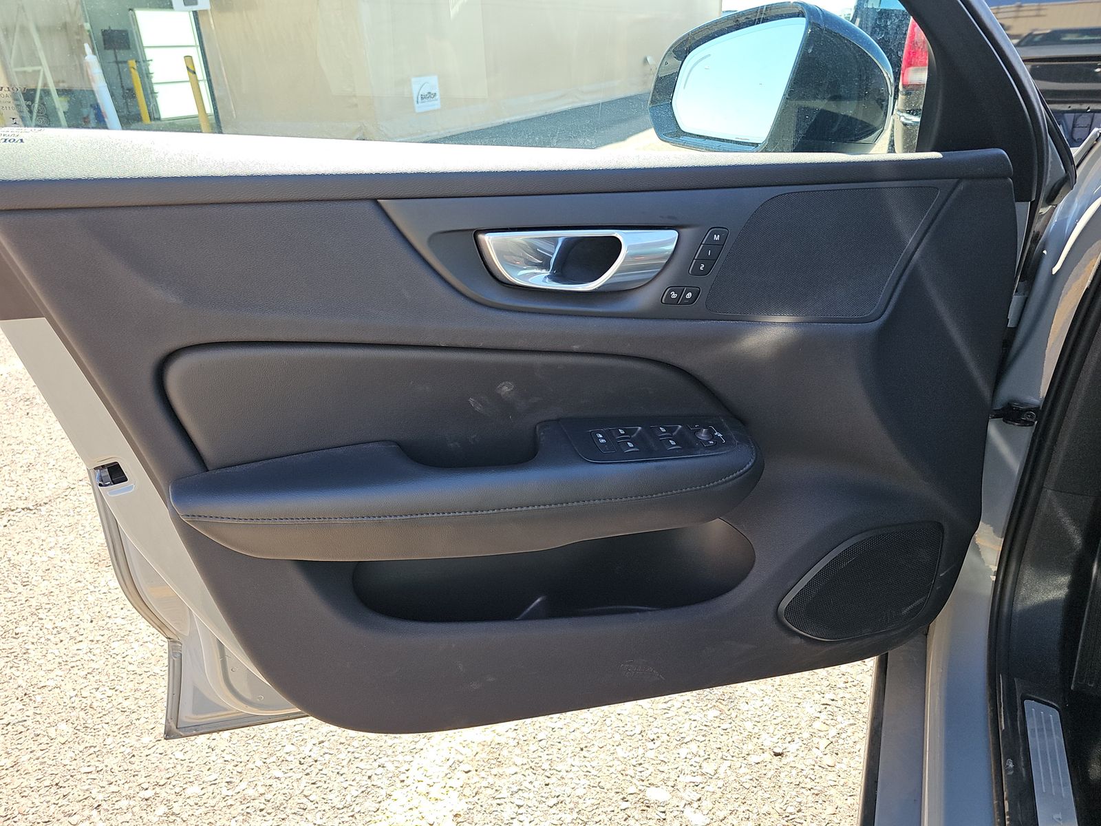 2025 Volvo S60 B5 Plus FWD