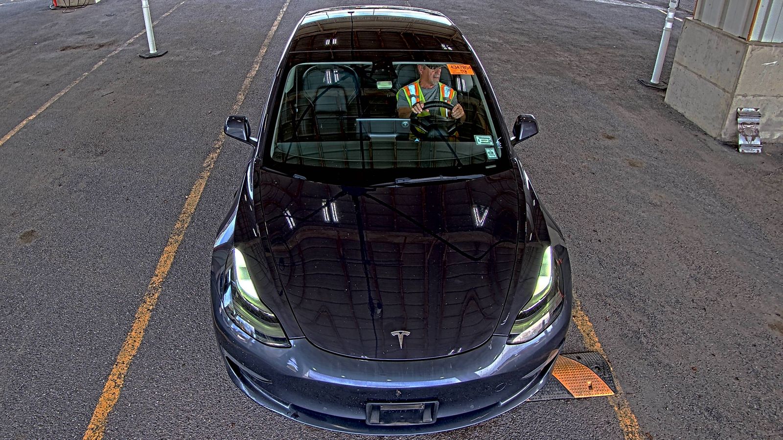 2022 Tesla Model 3 Standard Range RWD