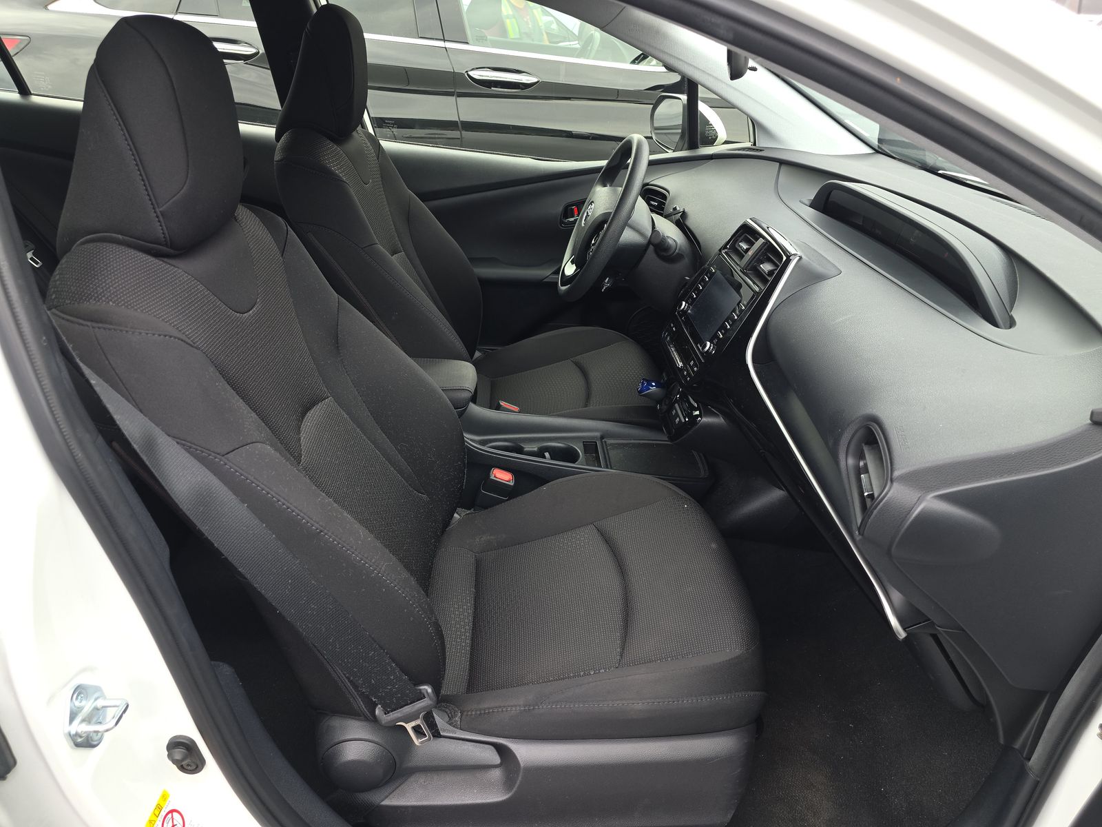 2022 Toyota Prius LE FWD
