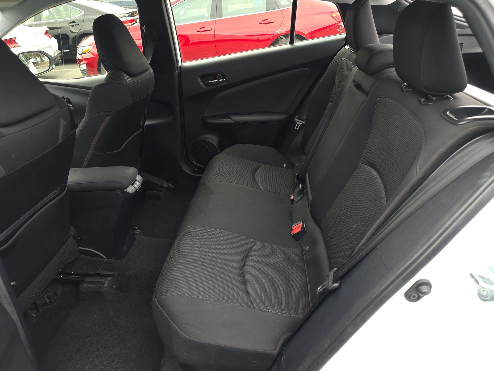 2022 Toyota Prius LE FWD