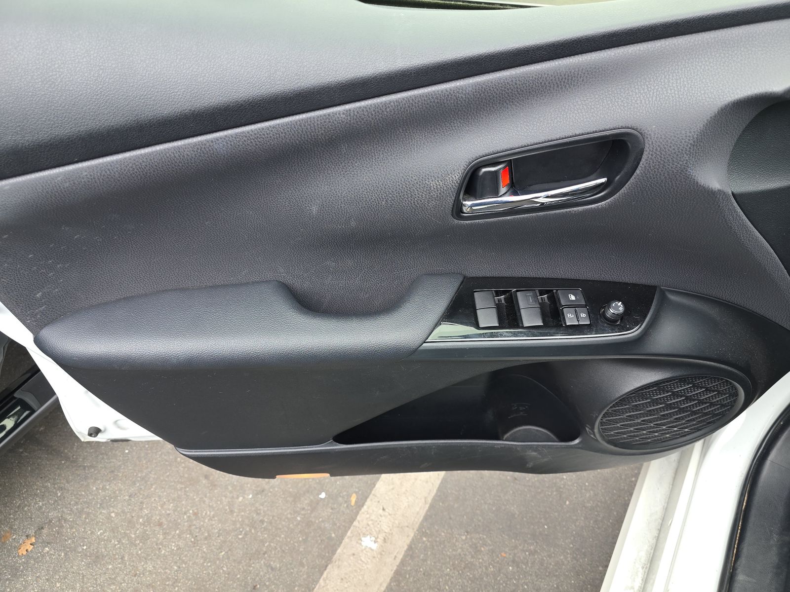 2022 Toyota Prius LE FWD