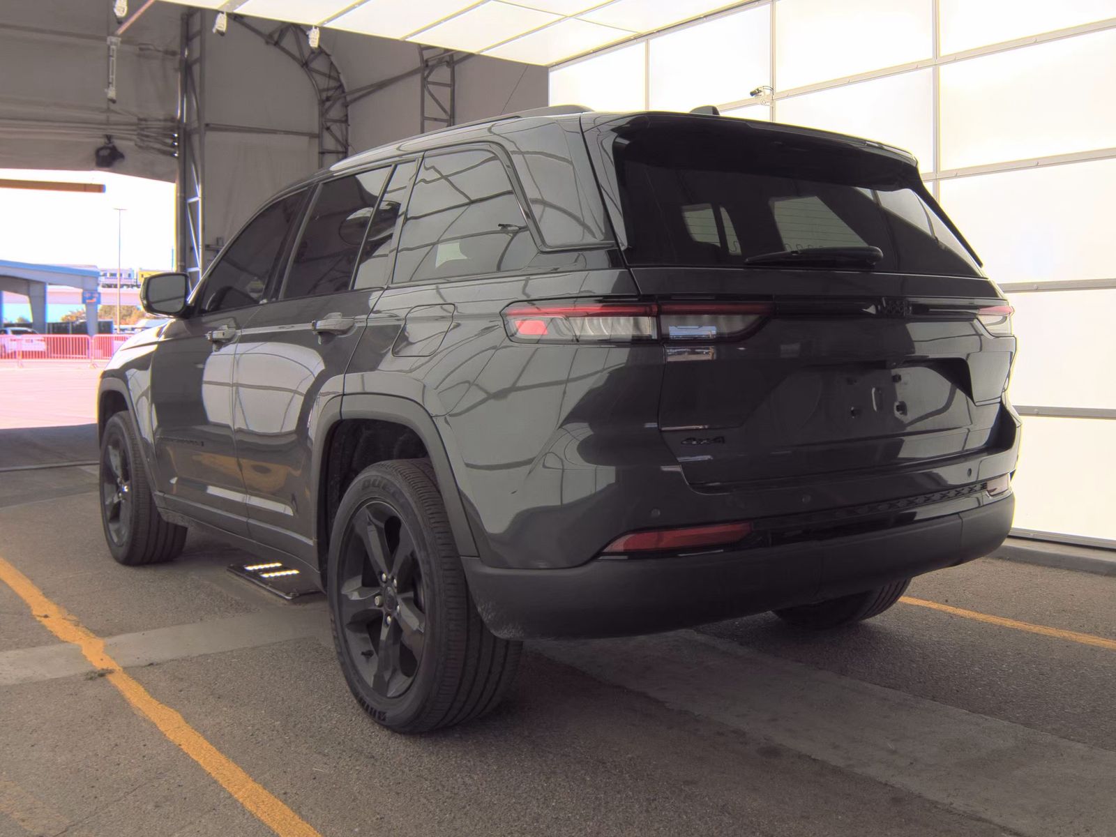 2022 Jeep Grand Cherokee Altitude AWD
