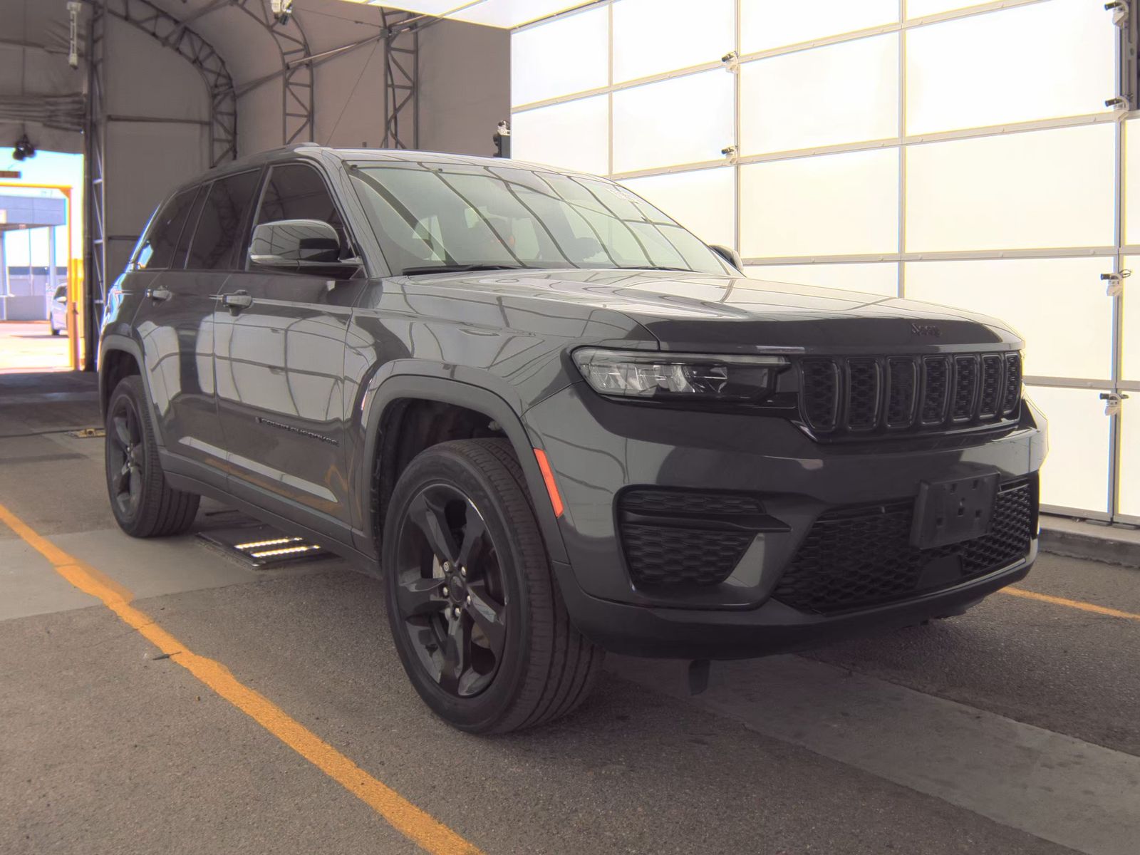 2022 Jeep Grand Cherokee Altitude AWD