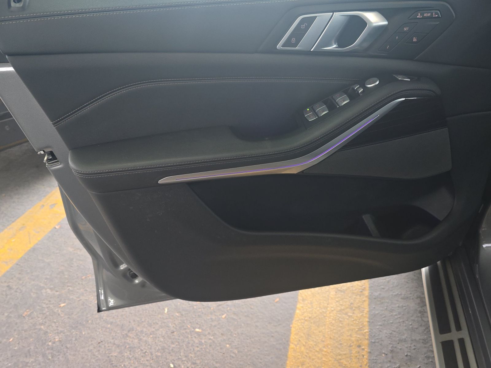 2024 BMW X7 xDrive40i AWD