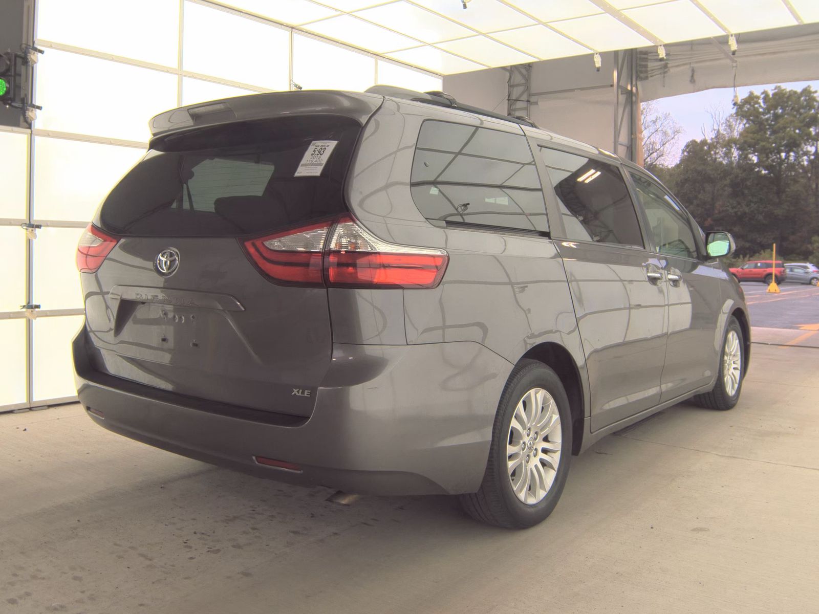 2015 Toyota Sienna XLE FWD